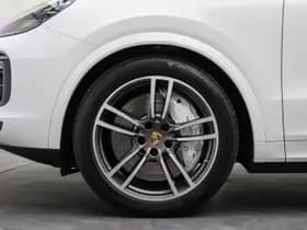 Porsche Cayenne thumbnail 6