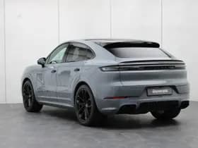 Porsche Cayenne thumbnail 3