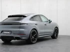 Porsche Cayenne thumbnail 4