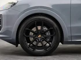 Porsche Cayenne thumbnail 6