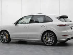 Porsche Cayenne thumbnail 40