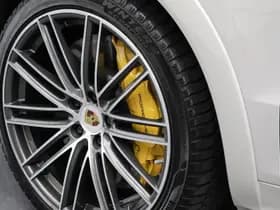 Porsche Cayenne thumbnail 6