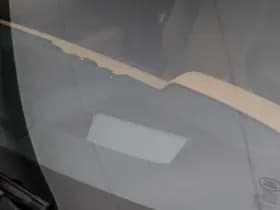 Land Rover Defender thumbnail 13