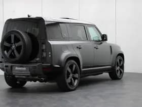 Land Rover Defender thumbnail 4