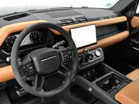 Land Rover Defender thumbnail 8