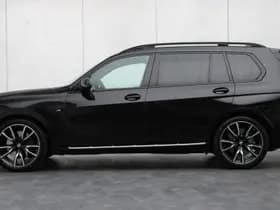 BMW X7 thumbnail 2