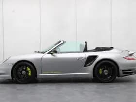 Porsche 911 thumbnail 2