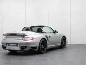 Porsche 911 thumbnail 4