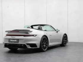 Porsche 911 thumbnail 4