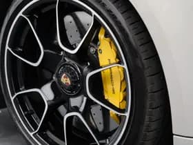 Porsche 911 thumbnail 7