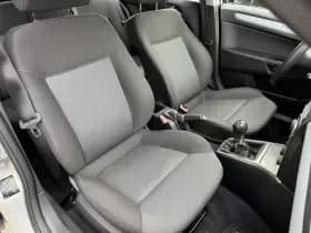 Opel Astra thumbnail 14
