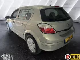 Opel Astra thumbnail 4