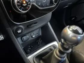 Renault Clio thumbnail 17