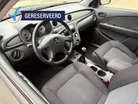 Mitsubishi Outlander thumbnail 8