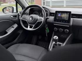 Renault Clio thumbnail 2