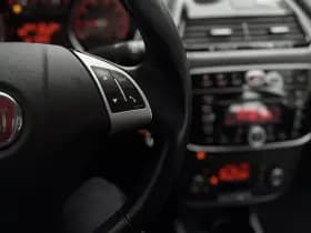 Fiat Punto thumbnail 11