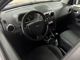 Ford Fusion thumbnail 2