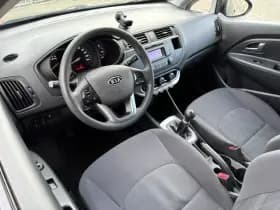 Kia Rio thumbnail 2