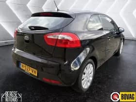 Kia Rio thumbnail 3