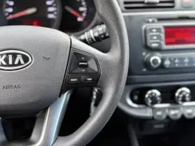 Kia Rio thumbnail 10
