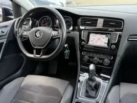 Volkswagen Golf thumbnail 2