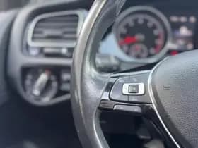 Volkswagen Golf thumbnail 9