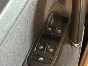 Volkswagen Golf thumbnail 11