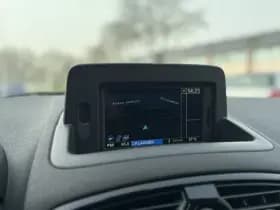 Renault Clio thumbnail 11