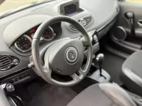 Renault Clio thumbnail 8