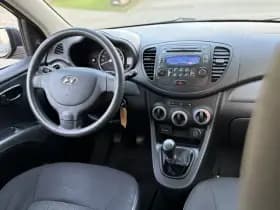 Hyundai i10 thumbnail 2