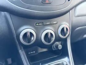 Hyundai i10 thumbnail 10