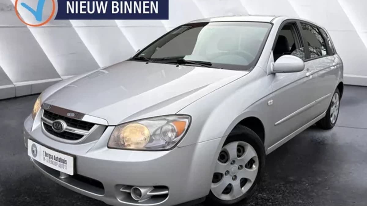 Kia Cerato — foto 1