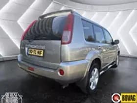 Nissan X-Trail thumbnail 3