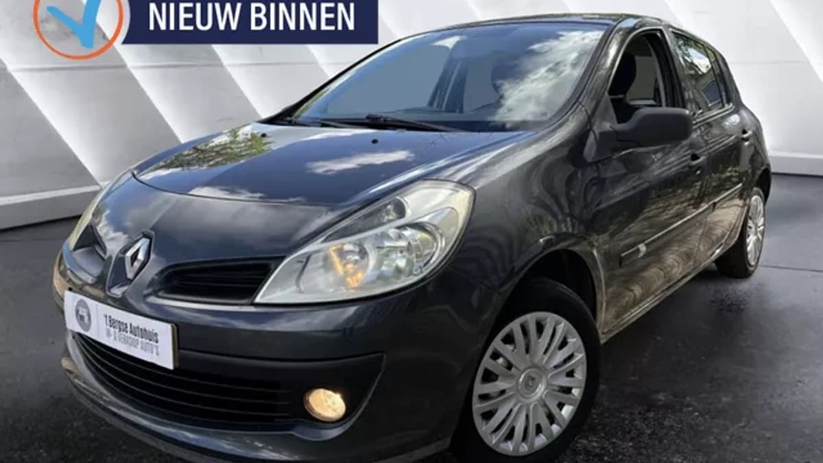 Renault Clio — foto 1