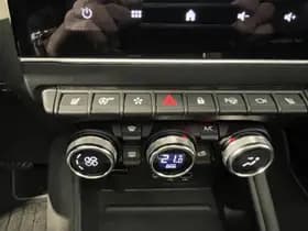Renault Captur thumbnail 14