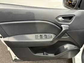 Renault Captur thumbnail 24