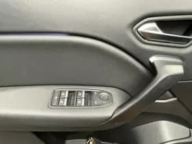 Renault Captur thumbnail 16