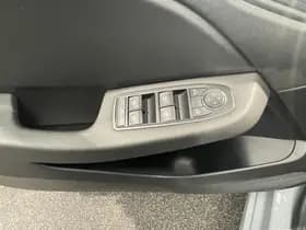 Renault Clio thumbnail 19