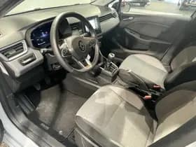 Renault Clio thumbnail 23