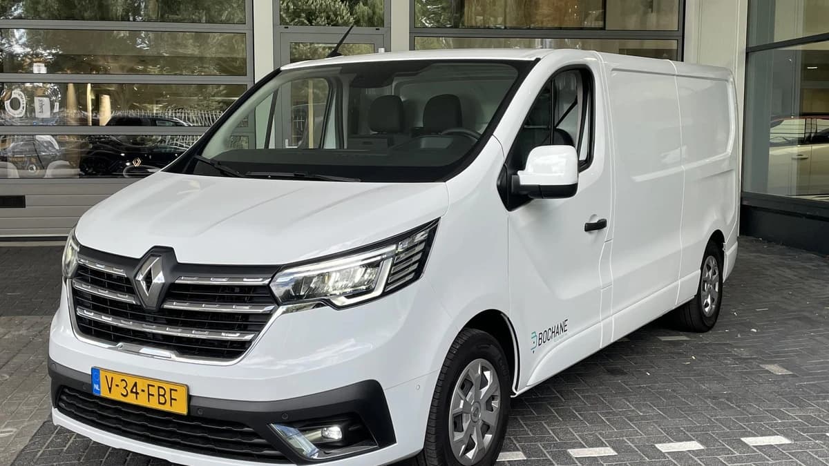 Renault Trafic — foto 1