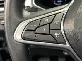 Renault Captur thumbnail 21