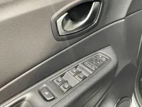 Renault Captur thumbnail 18