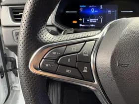 Renault Captur thumbnail 16