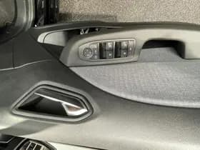 Renault Clio thumbnail 16