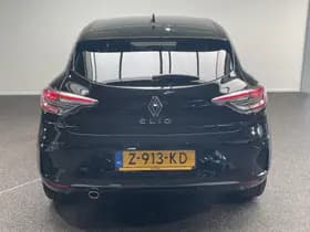 Renault Clio thumbnail 17