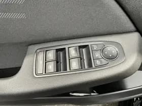 Renault Clio thumbnail 18
