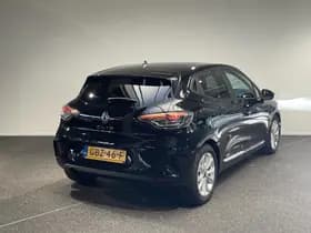 Renault Clio thumbnail 2