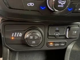 Jeep Renegade thumbnail 22