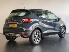 Renault Captur thumbnail 2