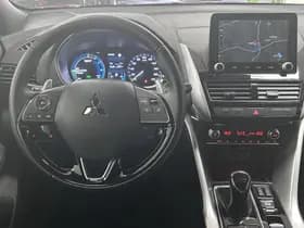 Mitsubishi Eclipse Cross thumbnail 3